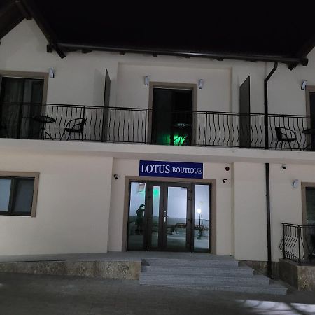 Lotus Boutique Hotel Дева Екстериор снимка