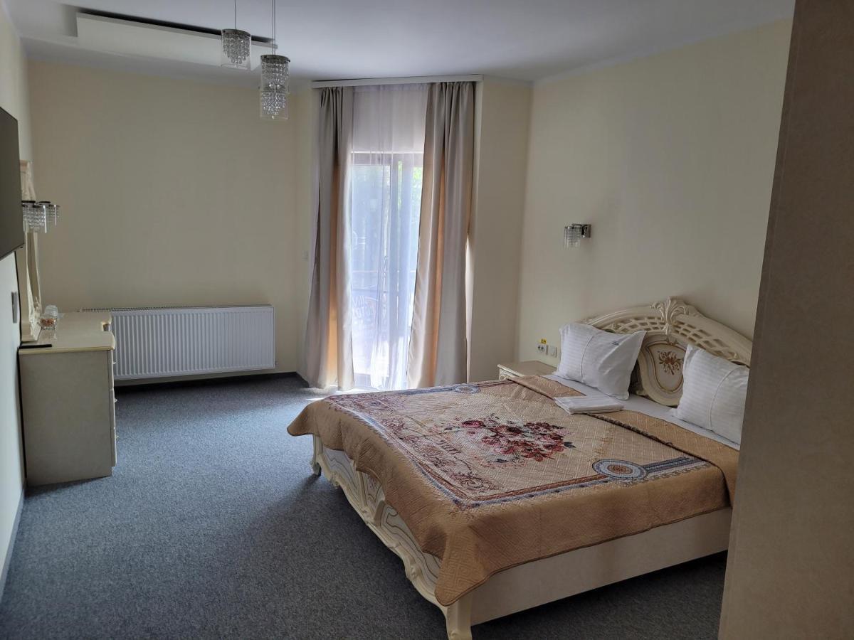 Lotus Boutique Hotel Дева Екстериор снимка