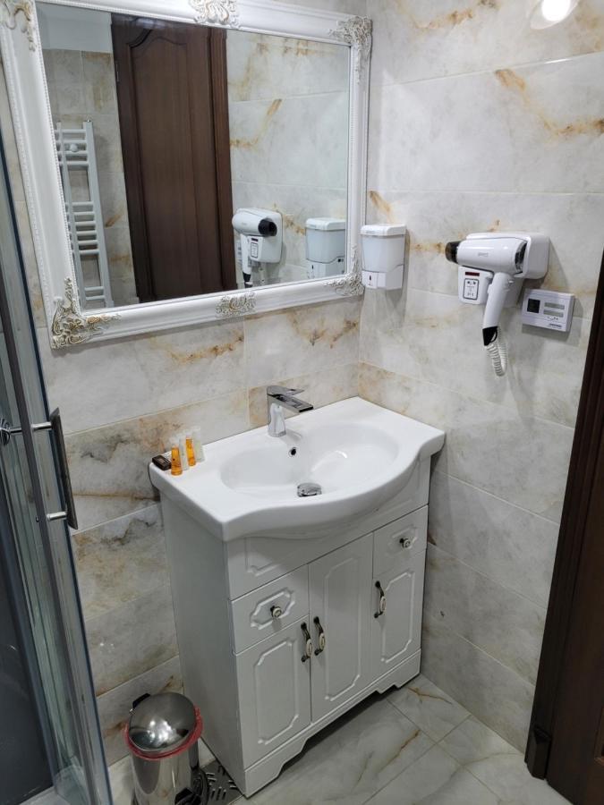 Lotus Boutique Hotel Дева Екстериор снимка