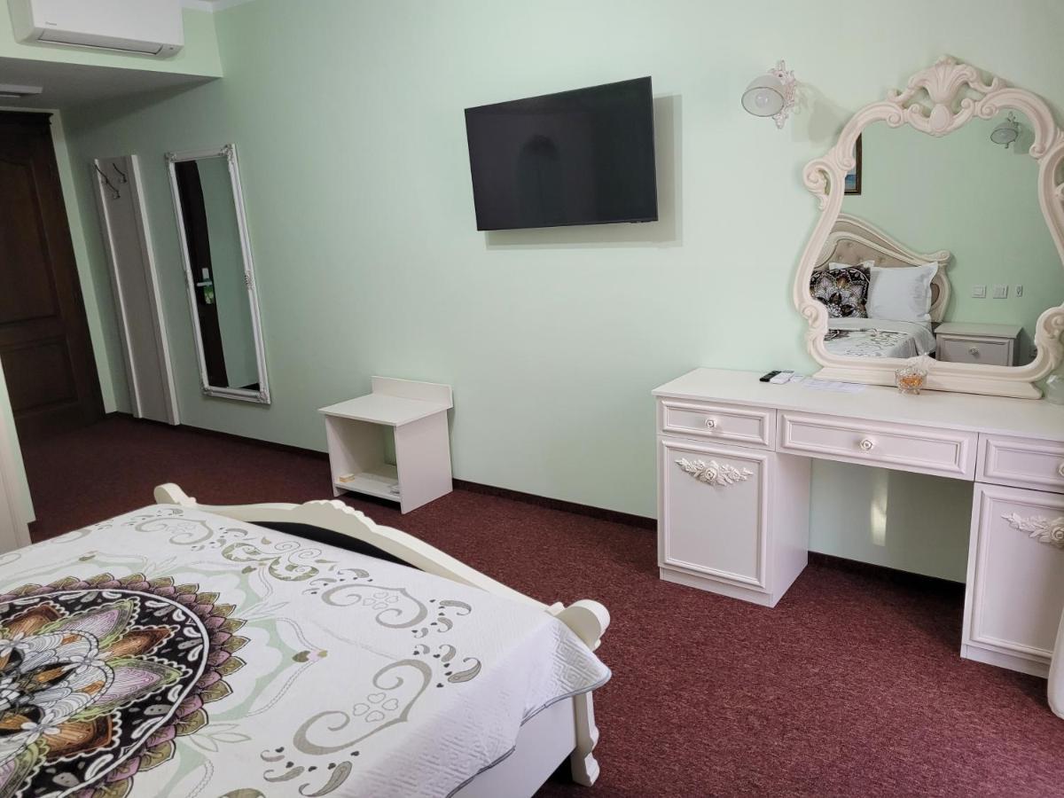 Lotus Boutique Hotel Дева Екстериор снимка