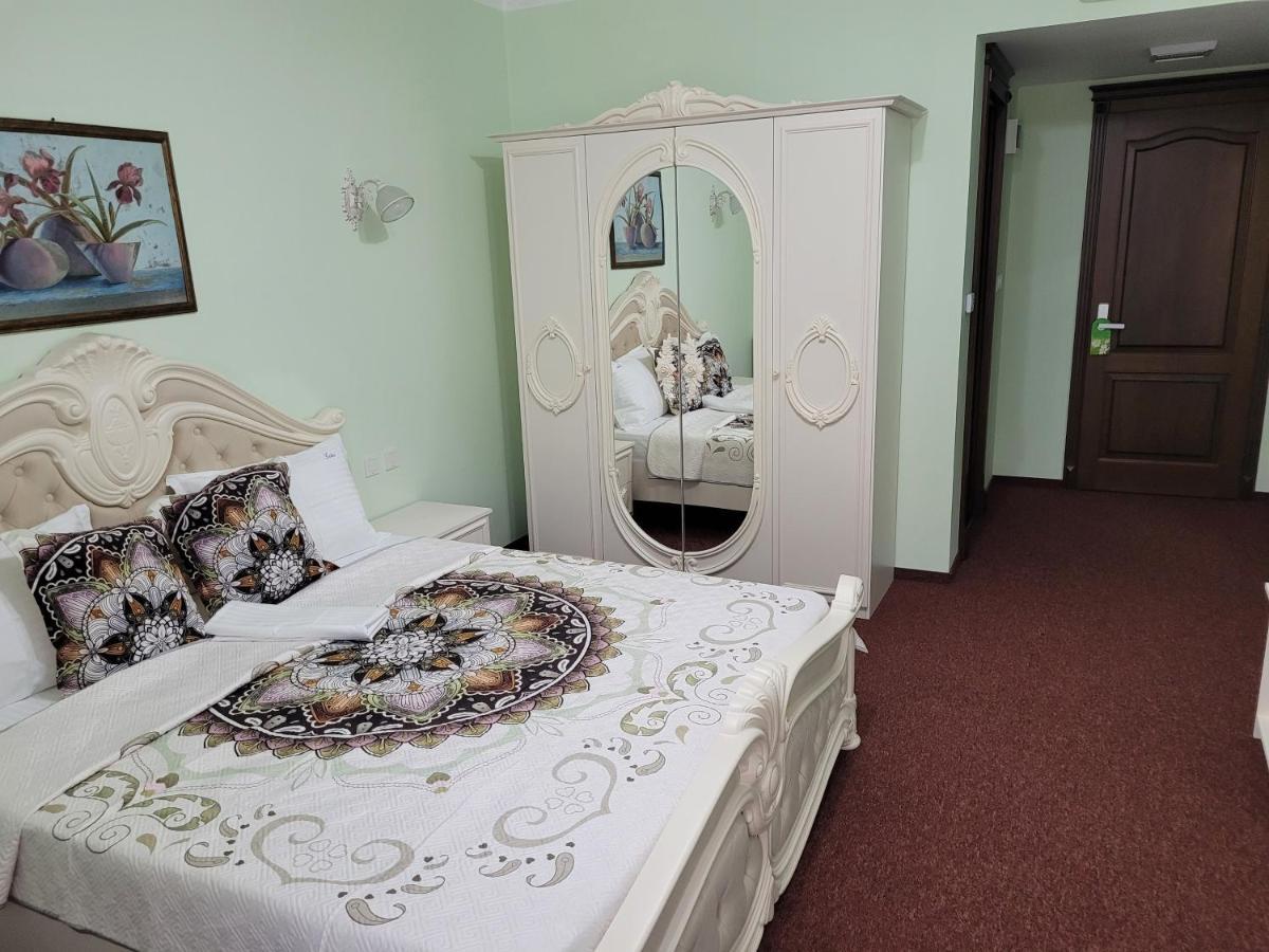 Lotus Boutique Hotel Дева Екстериор снимка