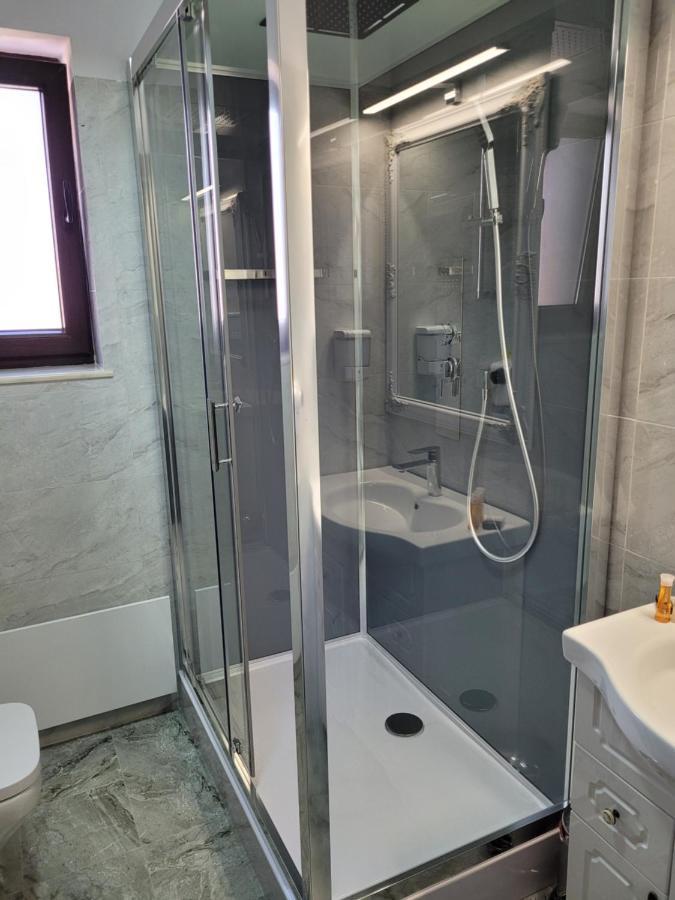 Lotus Boutique Hotel Дева Екстериор снимка