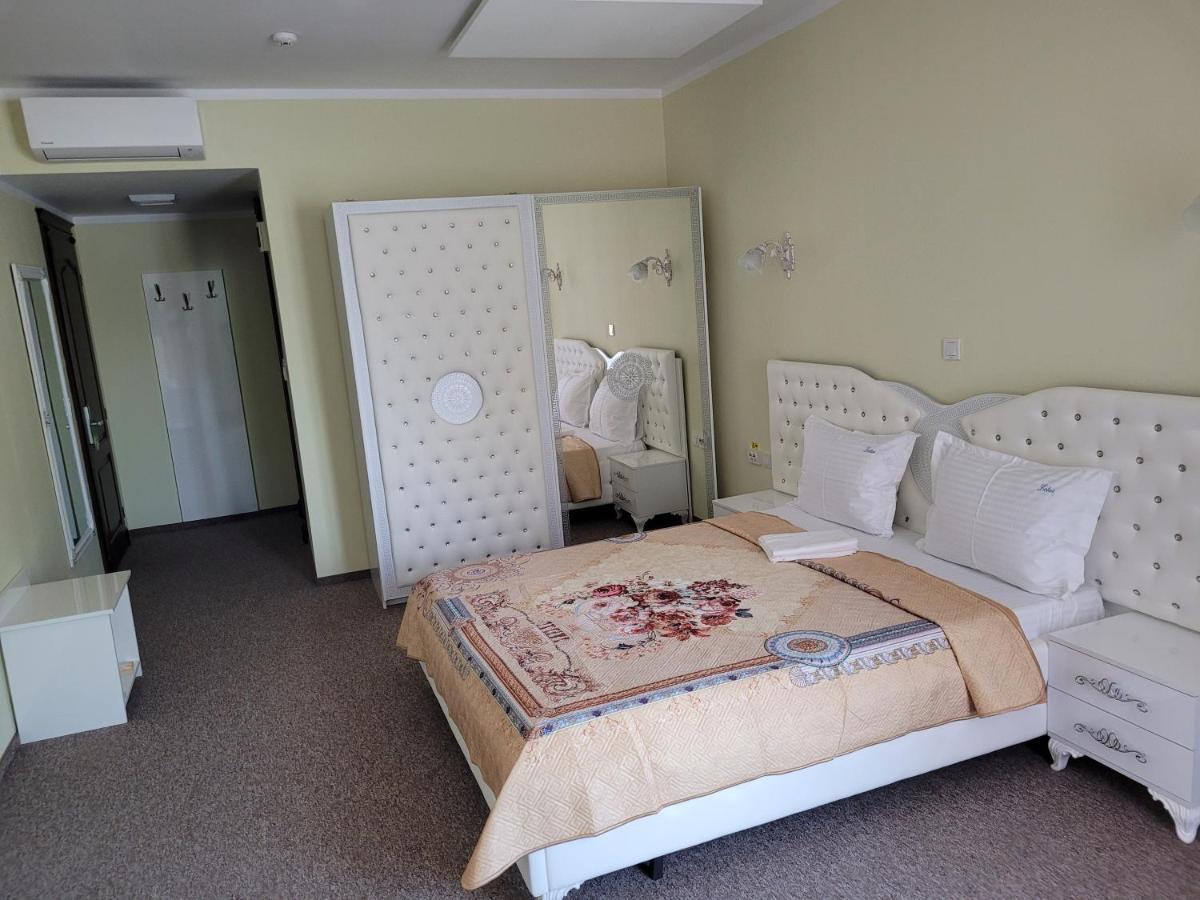 Lotus Boutique Hotel Дева Екстериор снимка