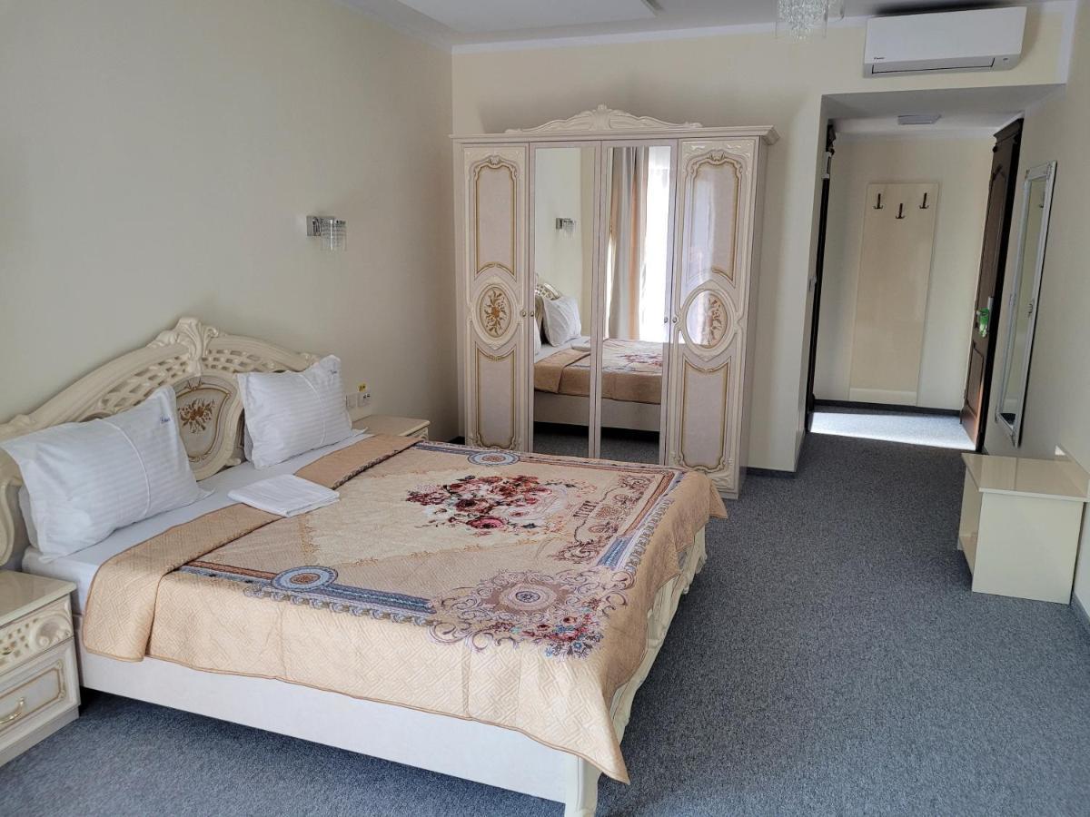 Lotus Boutique Hotel Дева Екстериор снимка